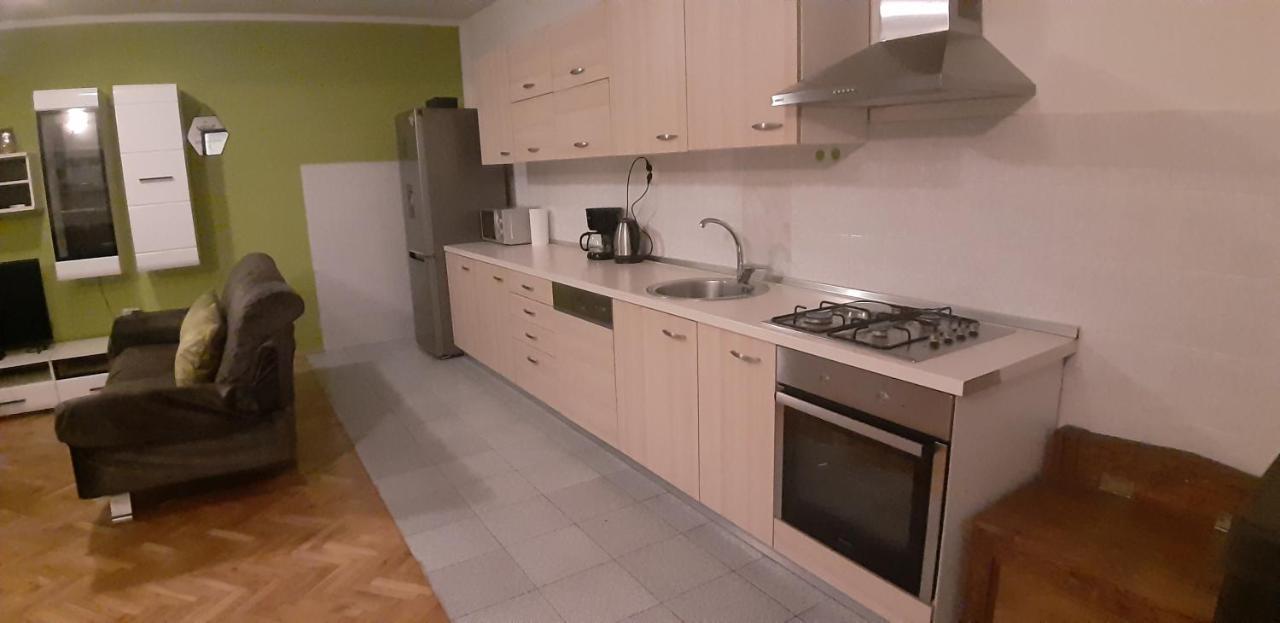 Apartment Elena Galovac  Buitenkant foto